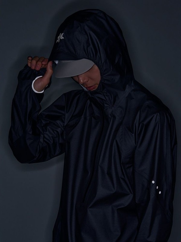 جاكيت جري GDW 0 Pertex Shield  - مراجعة Reflective Running Jacket وسعره